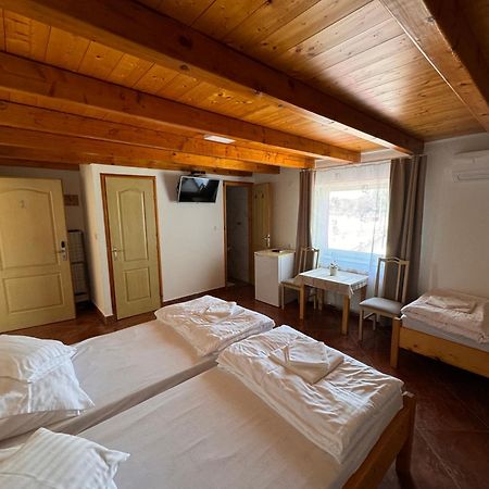 Bed and Breakfast Fuerdo Panzio Karcag Экстерьер фото