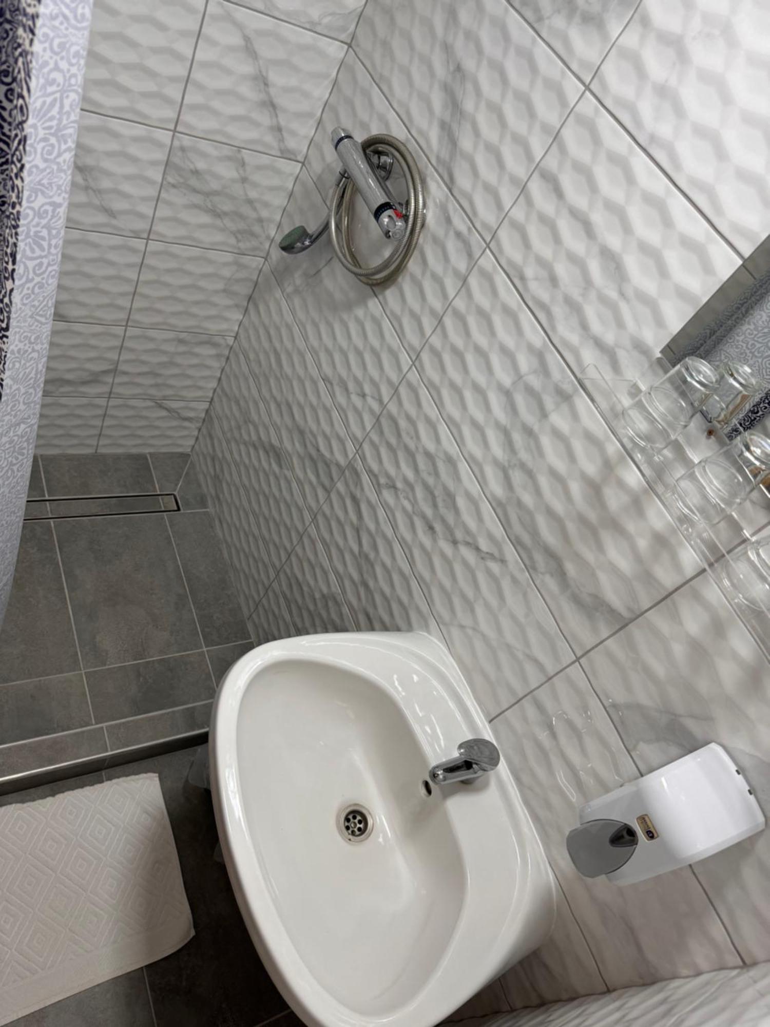 Bed and Breakfast Fuerdo Panzio Karcag Экстерьер фото