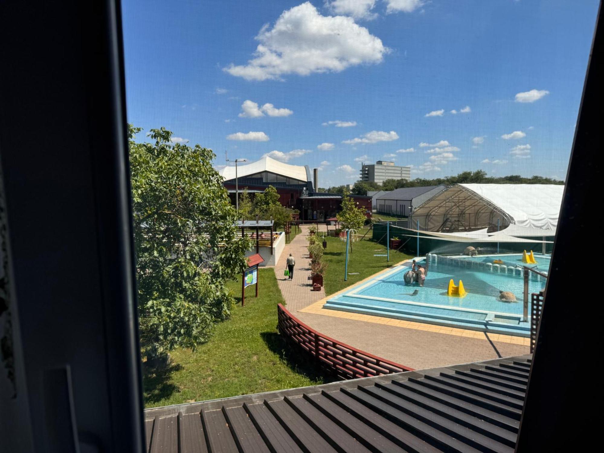 Bed and Breakfast Fuerdo Panzio Karcag Экстерьер фото